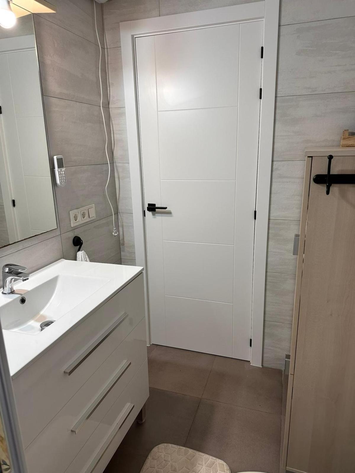 Happy Hideaway Apartment Alicante Bagian luar foto